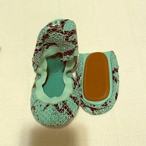 New Yosi Samra snake print flats sz 7